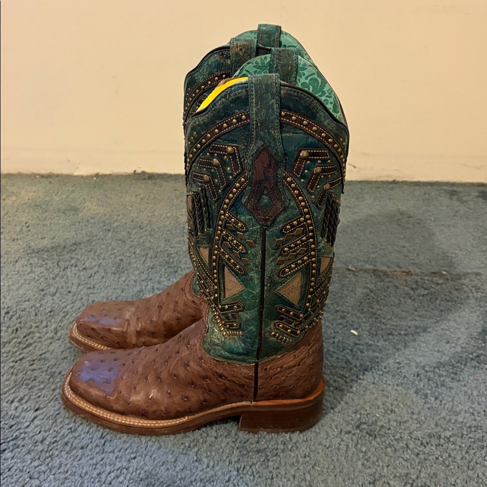 Corral Western boots. Teal and Brown with Copper detailing. Women’s size 8 M